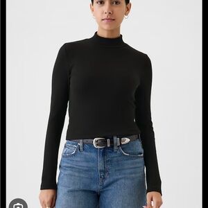 Gap Ribbed Mockneck